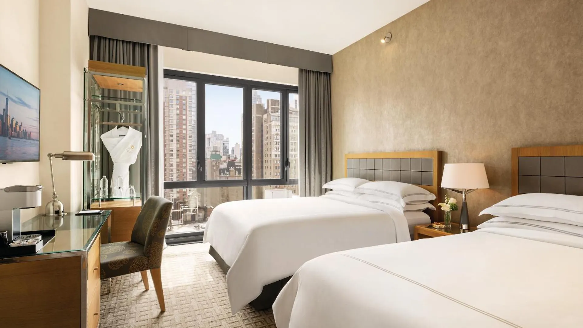 Executive Hotel Le Soleil New York