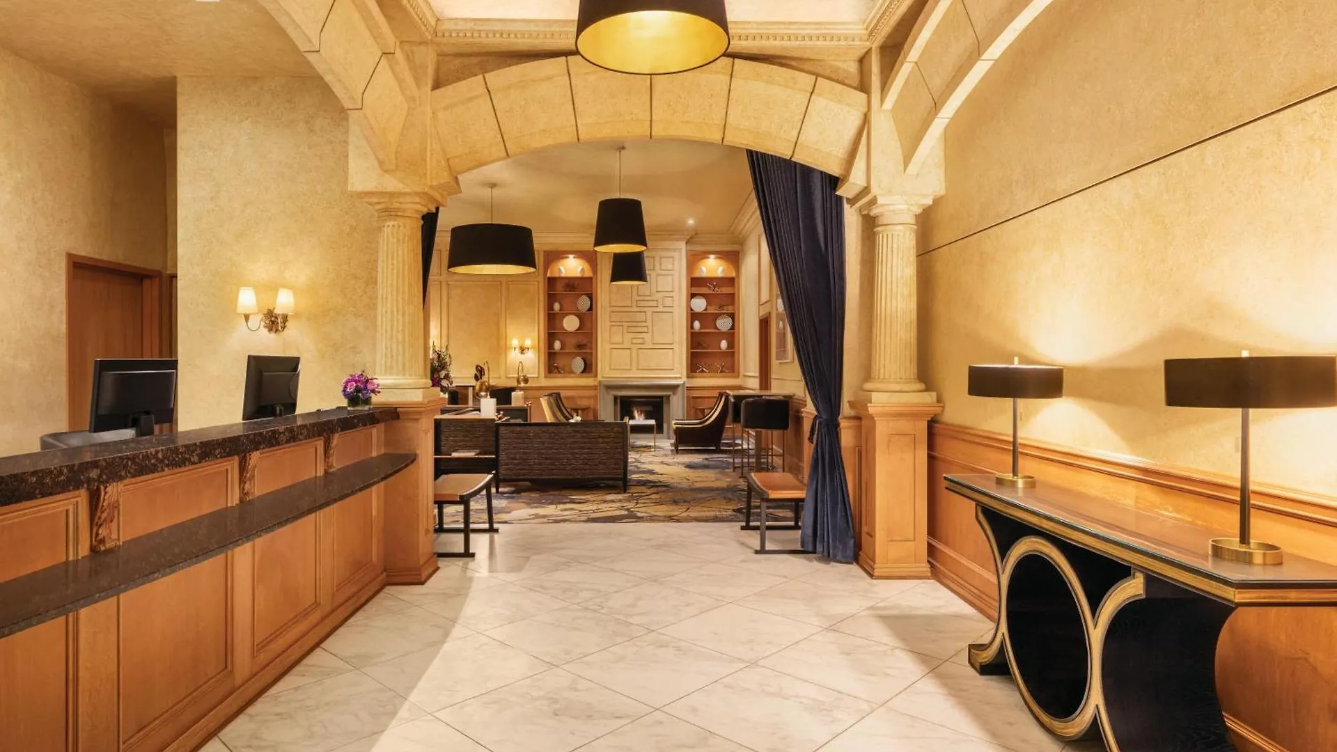 Executive Hotel Le Soleil New York 4*,