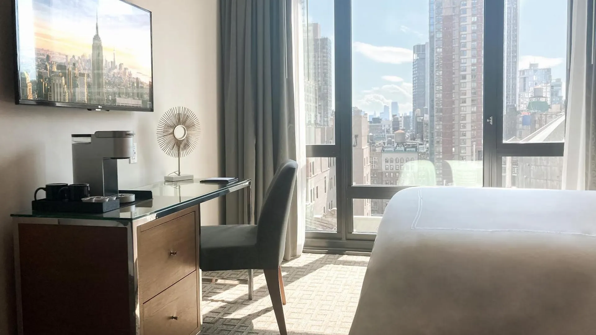 Executive Hotel Le Soleil New York 4*,  ABD